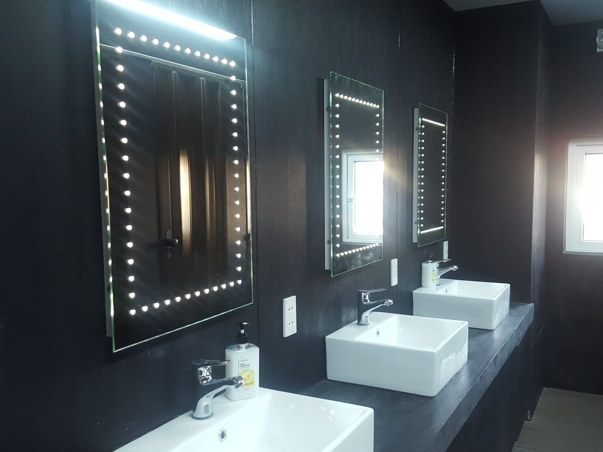 Subic Bay Hostel Олонгапо Екстериор снимка